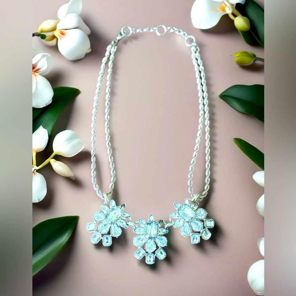 Absolutely Stunning Vintage Rhinestone Statement Necklace